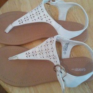 Women's White Flat Sandals, Size 6